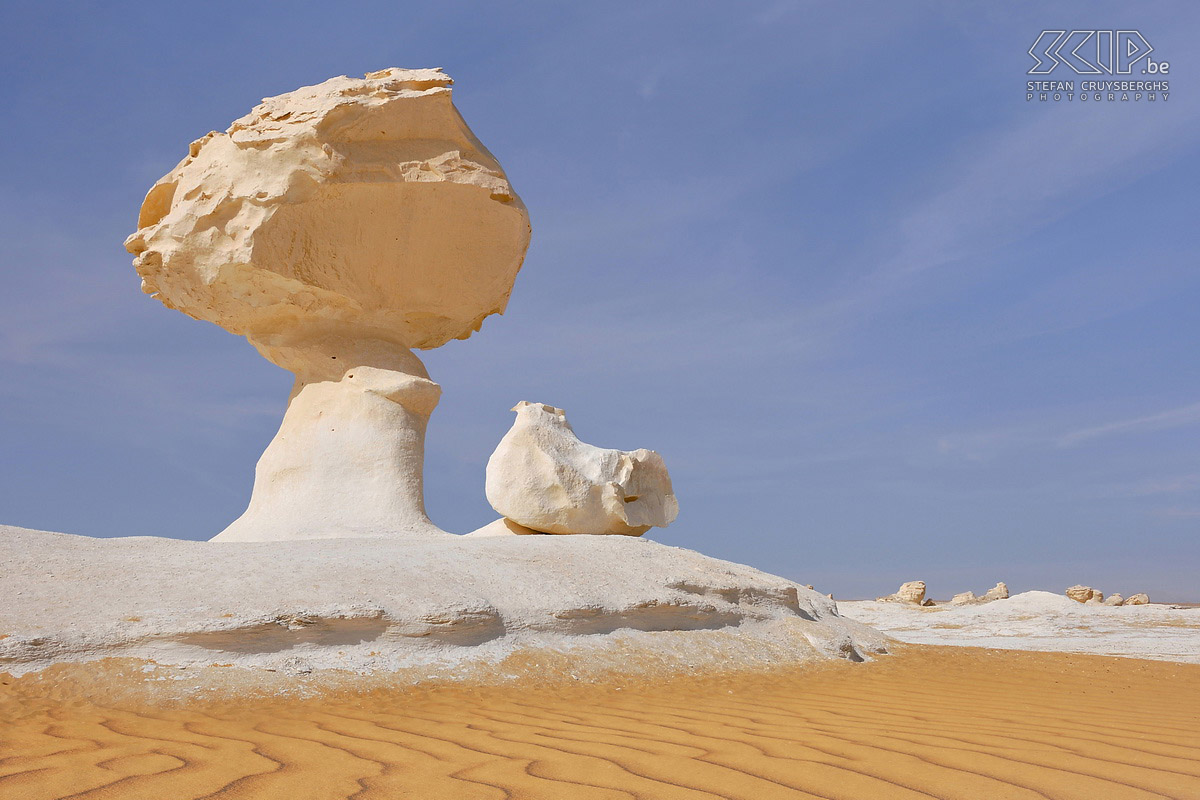 New White Desert - Aish el Ghorab Aish el Ghorab, or 'The Mushroom' is one of the best known identification points in the White Desert. Stefan Cruysberghs